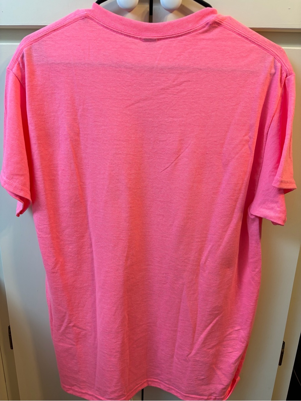 Gildan Gray Short Sleeve Tee with Pink Graphic - Picture 3 of 6